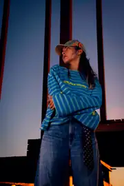 BLUE STATIC STRIPE LONGSLEEVE 10